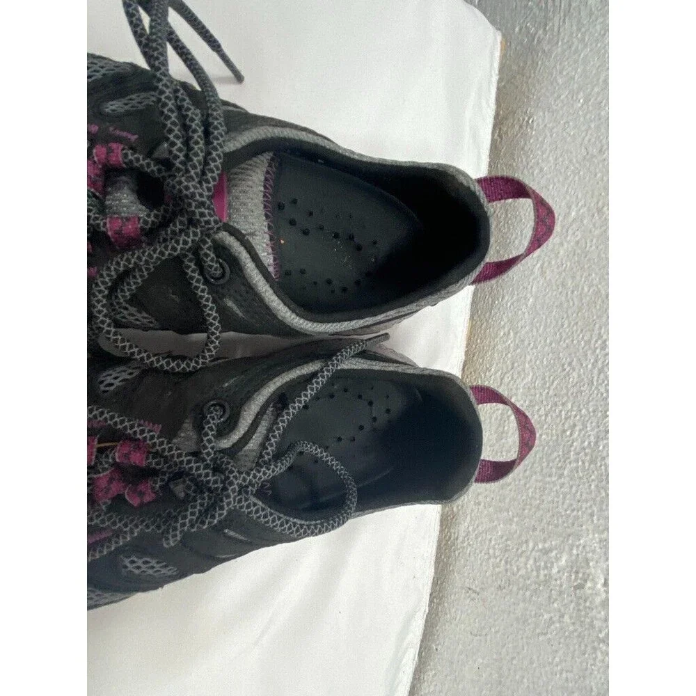 MERRELL WOMENS 7.5 GRAY RUNNING HIKING SNEAKERS
